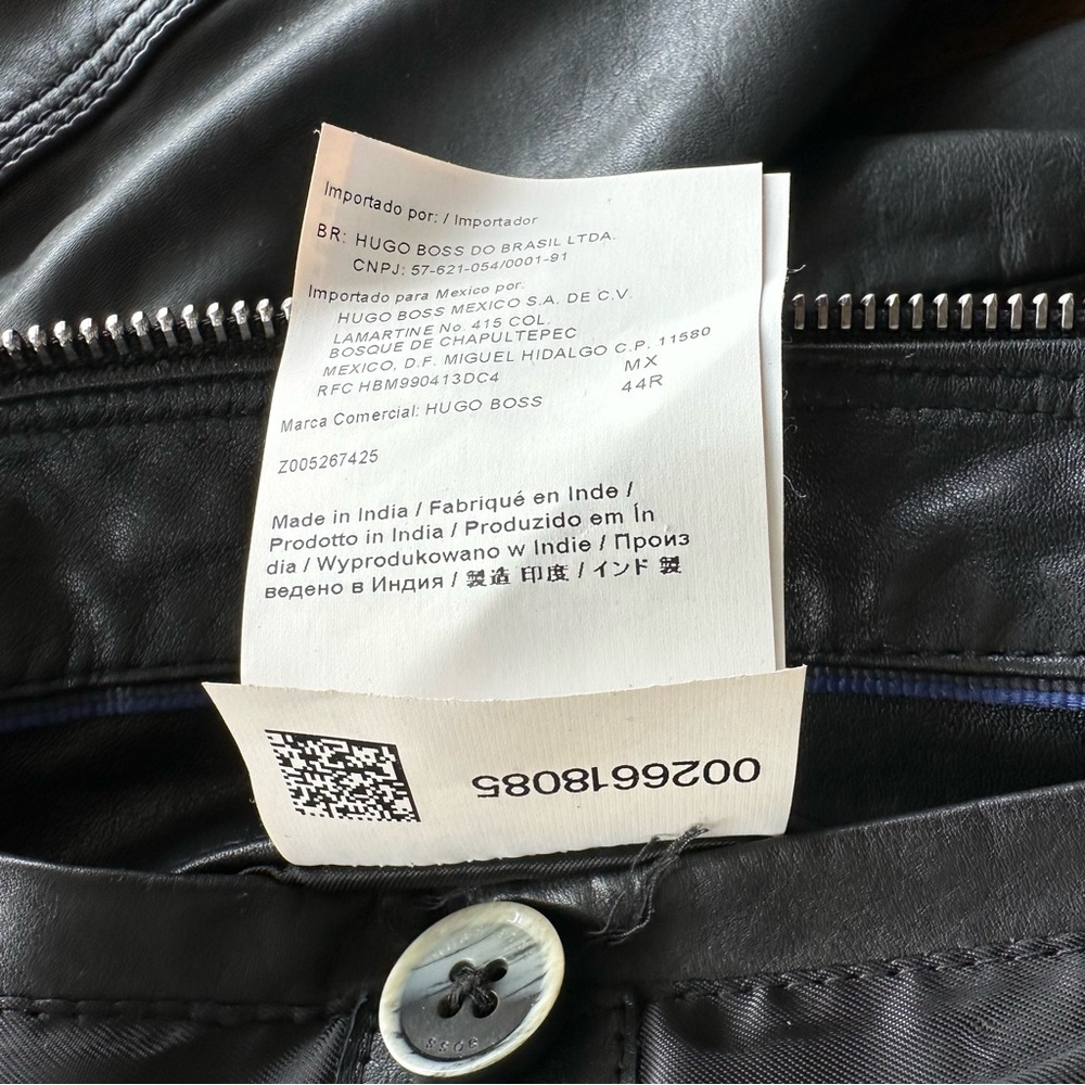 Hugo Boss Calf Skin Classic Leather Jacket Black Size 44R Men's - Picture 9 of 9